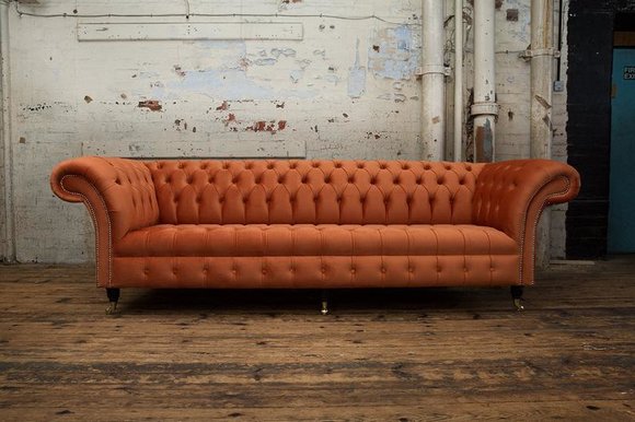 Design Sofa 4 Sitzer Polster Luxus Klassische Textil Chesterfield Sofas