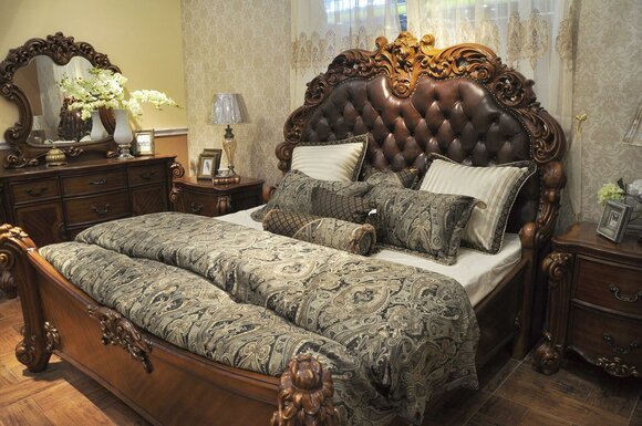 Klassisches Bett Barock Rokoko Chesterfield Stil Doppel Leder Hotel Antik Betten