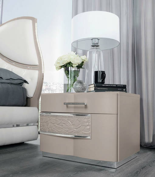 Nachttisch Nachtschrank Kommode Konsole Beistell Luxus Beistelltisch Tisch Beige