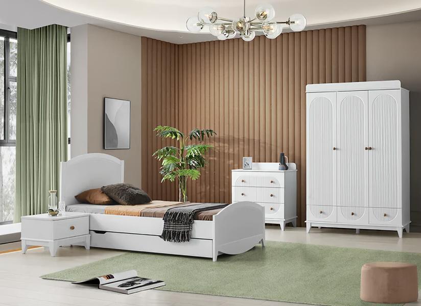 Komplett Jugendzimmer Kinderzimmer Set Kleiderschrank Kommode Bett 4tlg. Neu