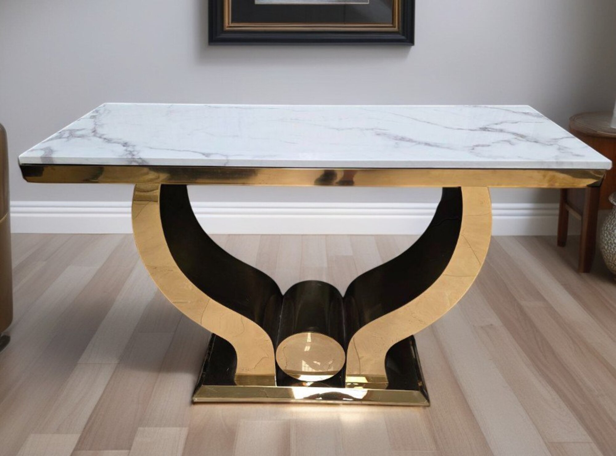 Rechteck Esstisch dunkler Färbung besteht aus Holz für Esszimmer Esstisch Sofort