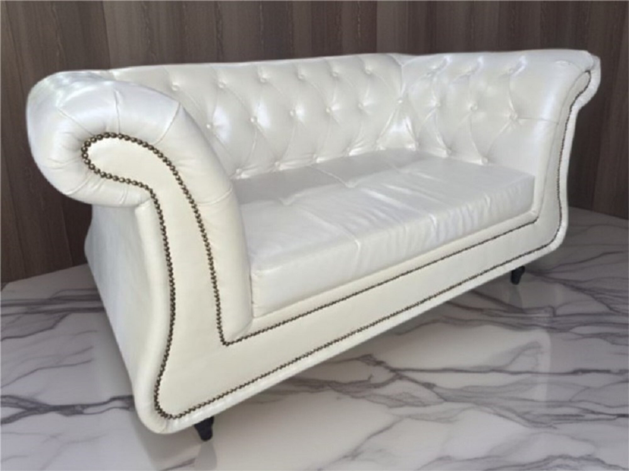 Luxus Dreisitzer Couch Polster Möbel Couchen Sofas Kunstleder Sofort