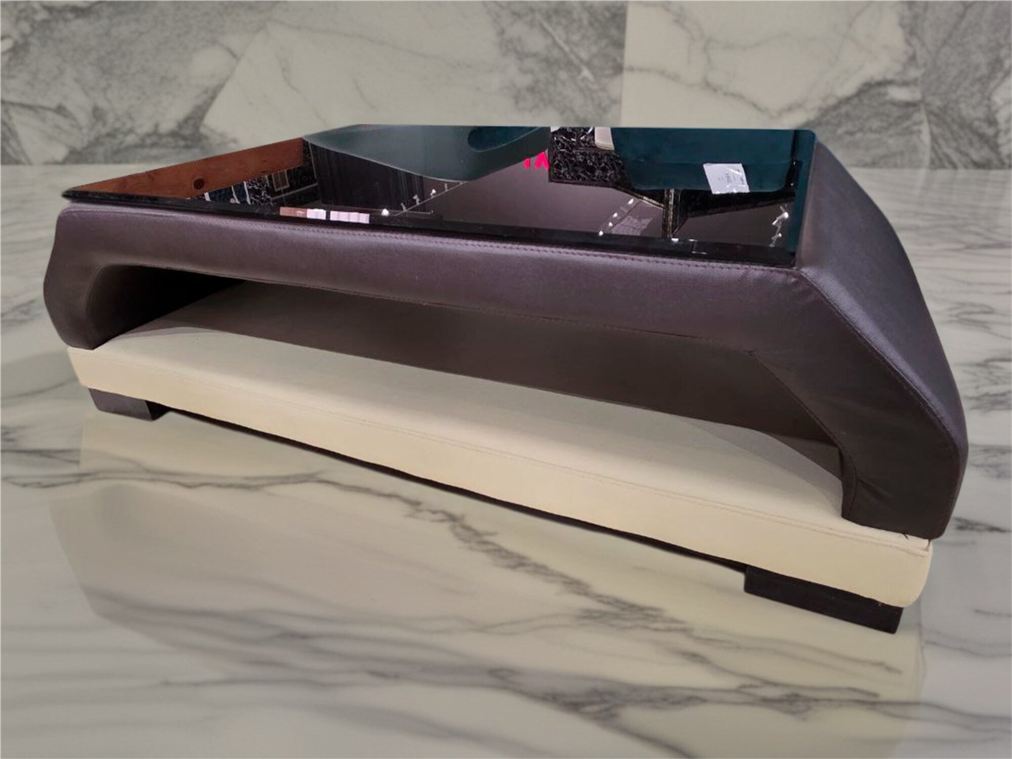 Eleganter Wohnzimmer Tisch – Leder & Schwarzes Glas, Moderner Sofatisch Sofort