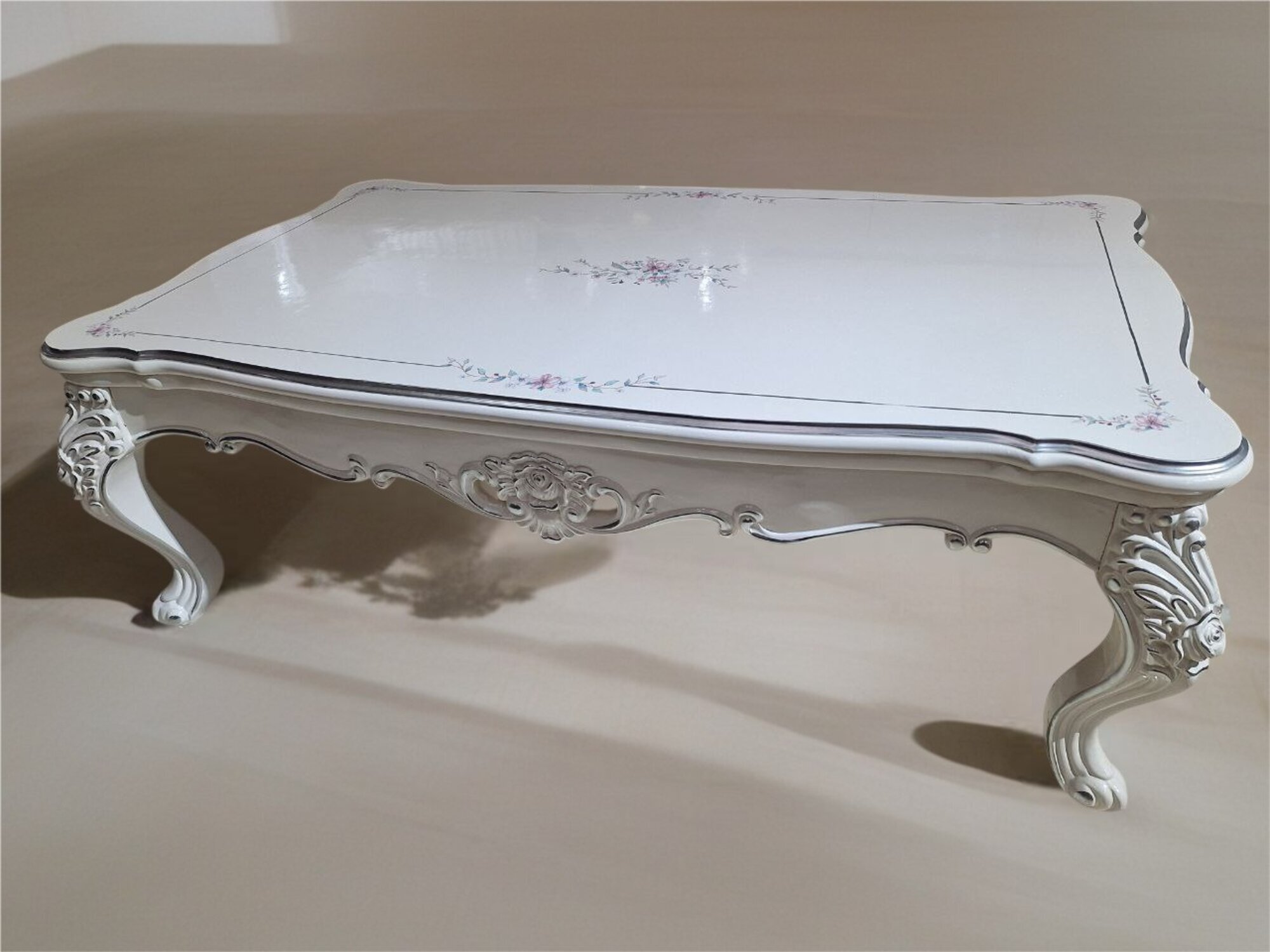 Kleiner moderner Couchtisch – Beistelltisch fürs Wohnzimmer und Sofa Sofort