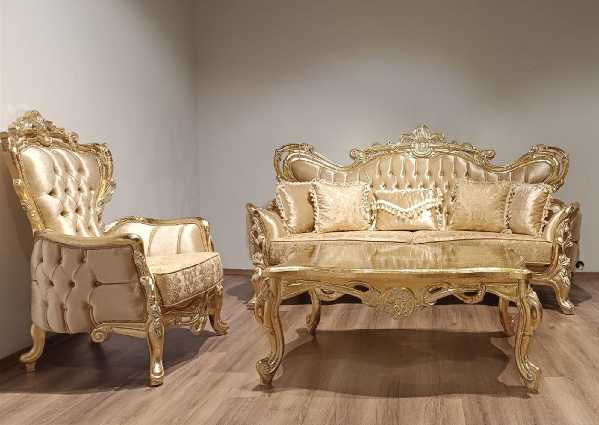 Exklusive Sofagarnitur 3+1 Set Klassik trifft Komfort SOFORT