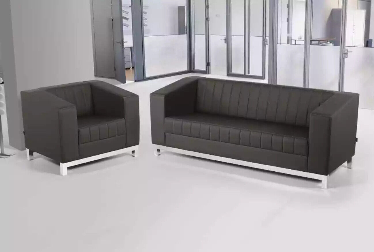 Graue Luxus Sofagarnitur Dreisitzer Sessel Polstermöbel Couch Set 2tlg 3+1