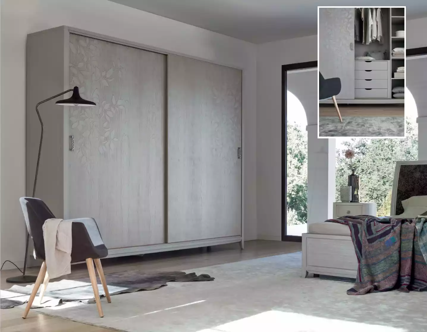 Schlafzimmer Kleiderschrank Material Holz Schrank grau Modern