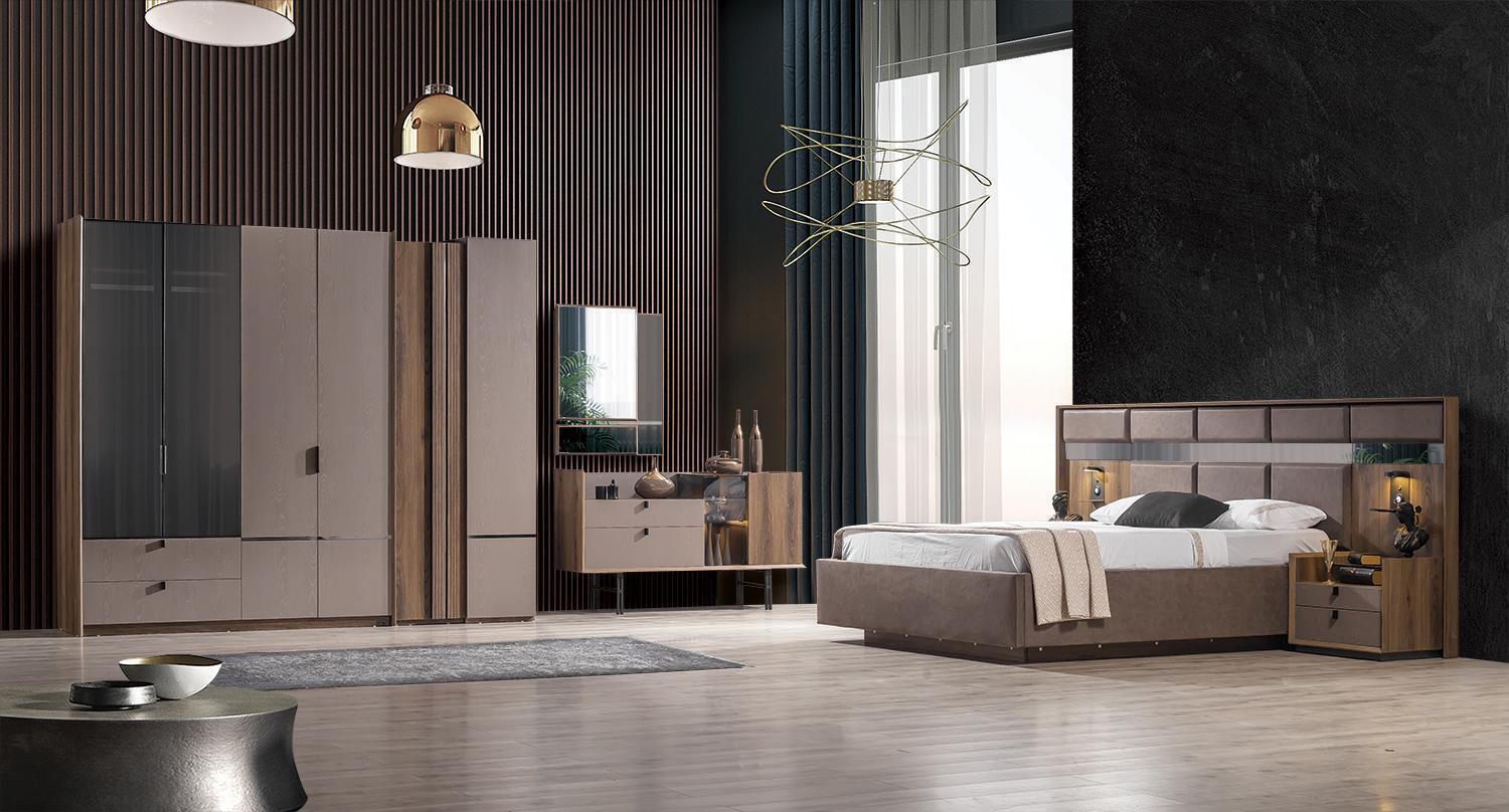 Exquisites Schlafzimmer-Set Bett 2 Nachttische Schminktisch Schrank neu