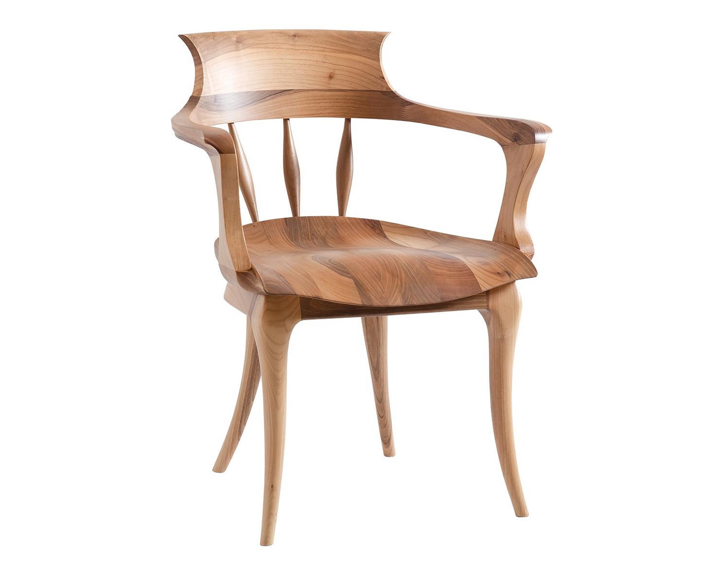 Brauner Holzstuhl im eleganten Design für Wohn- und Essbereiche