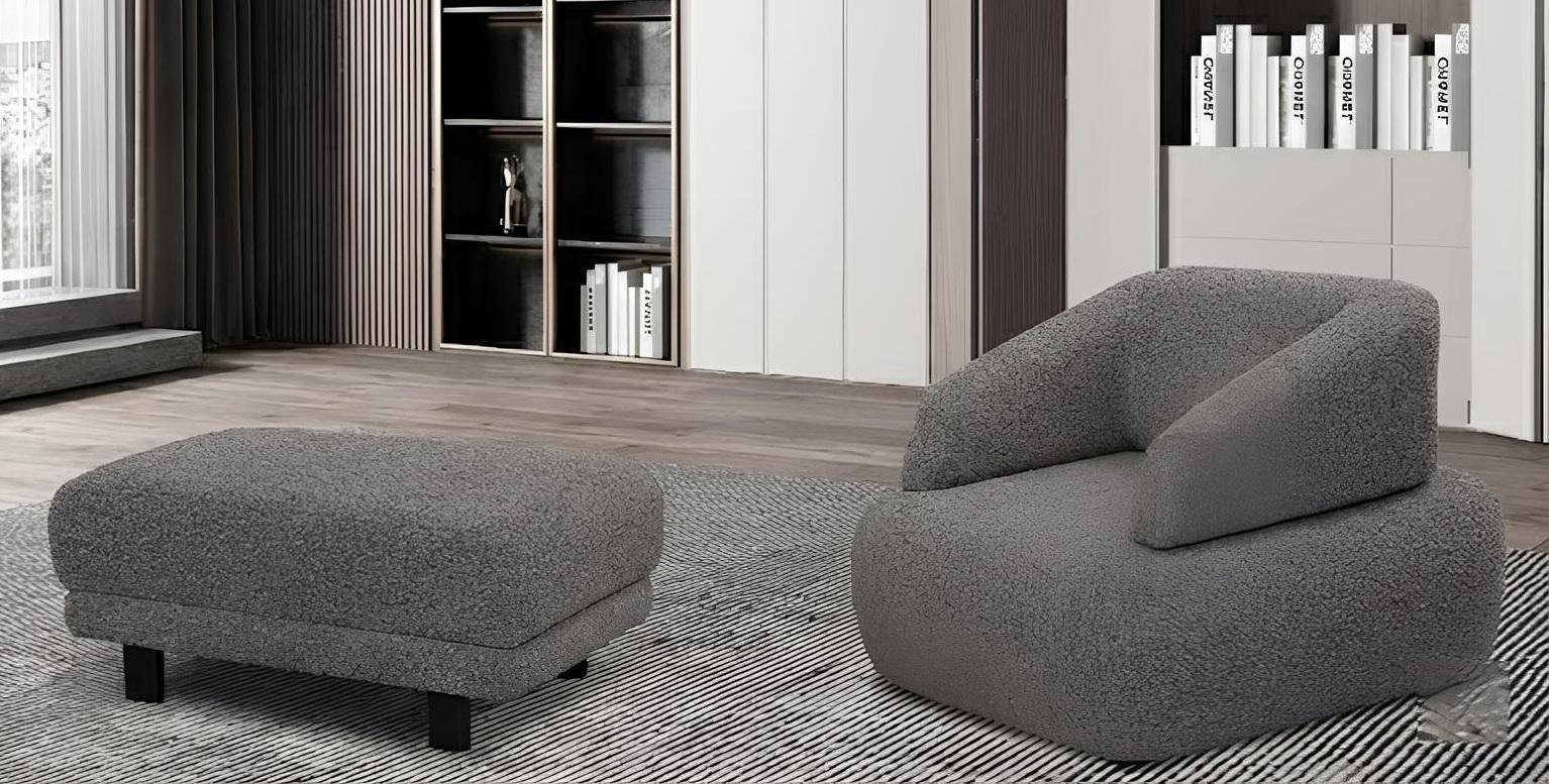 Elegante Sessel und Hocker für Ihr Wohnzimmer im minimalistischen Design
