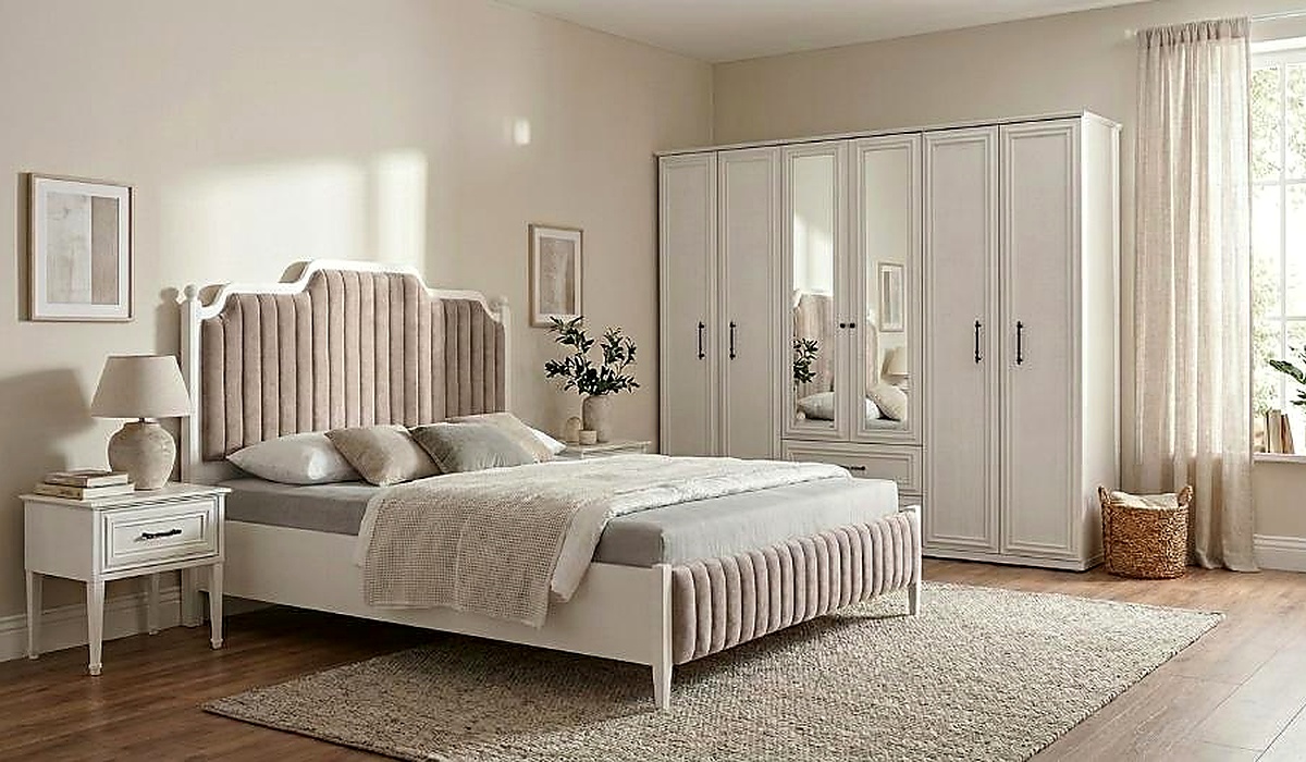 Schlafzimmer-Set Polsterbett stilvoller 2x Nachttische Luxuriöser Kleiderschrank