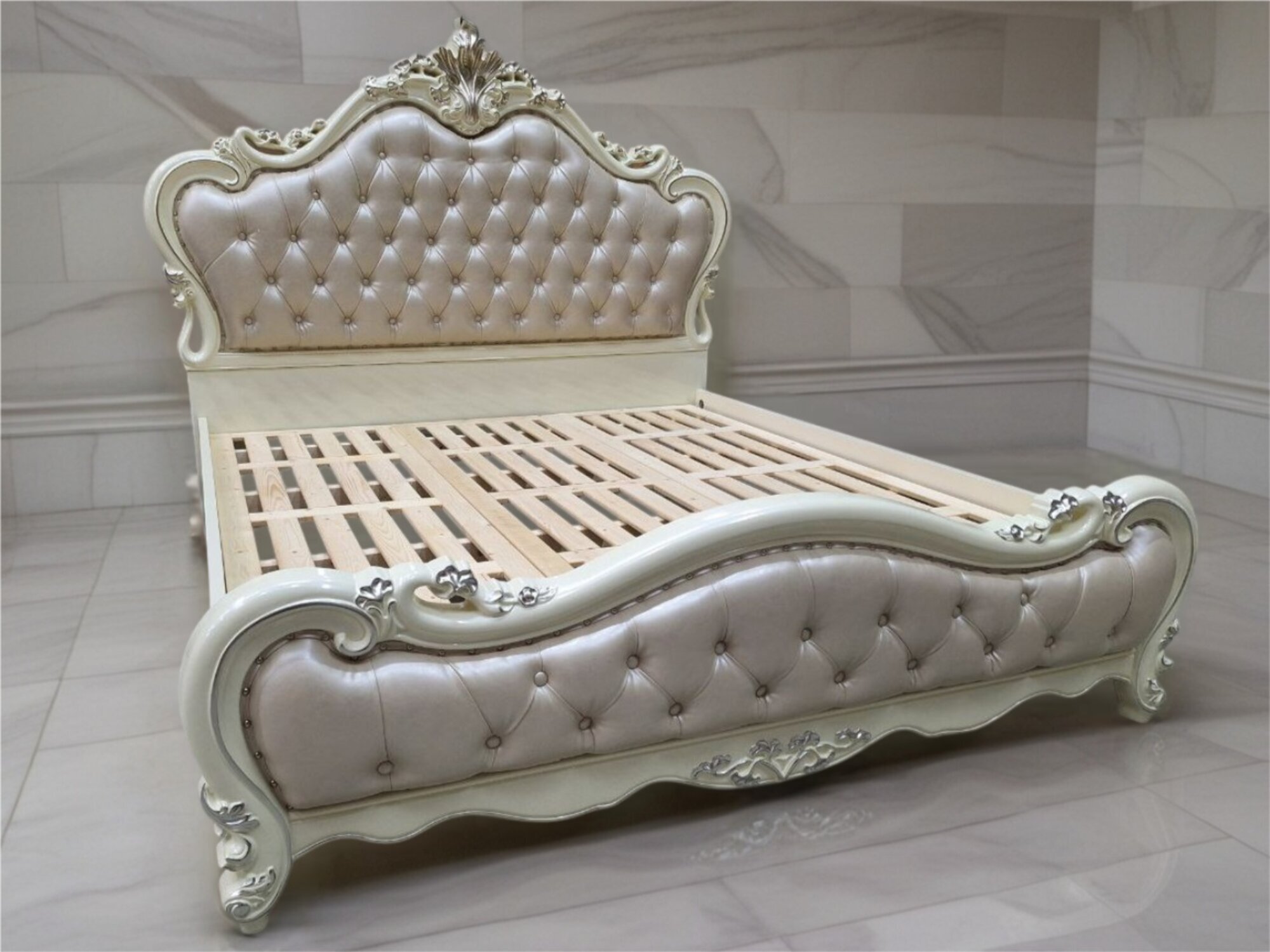 Exklusives Holzbett von hoher Qualität, stilvolles Design Sofort