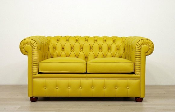 Design Chesterfield Sofa 2 Sitzer Gelb Couch Polster Sofas Wohnzimmer
