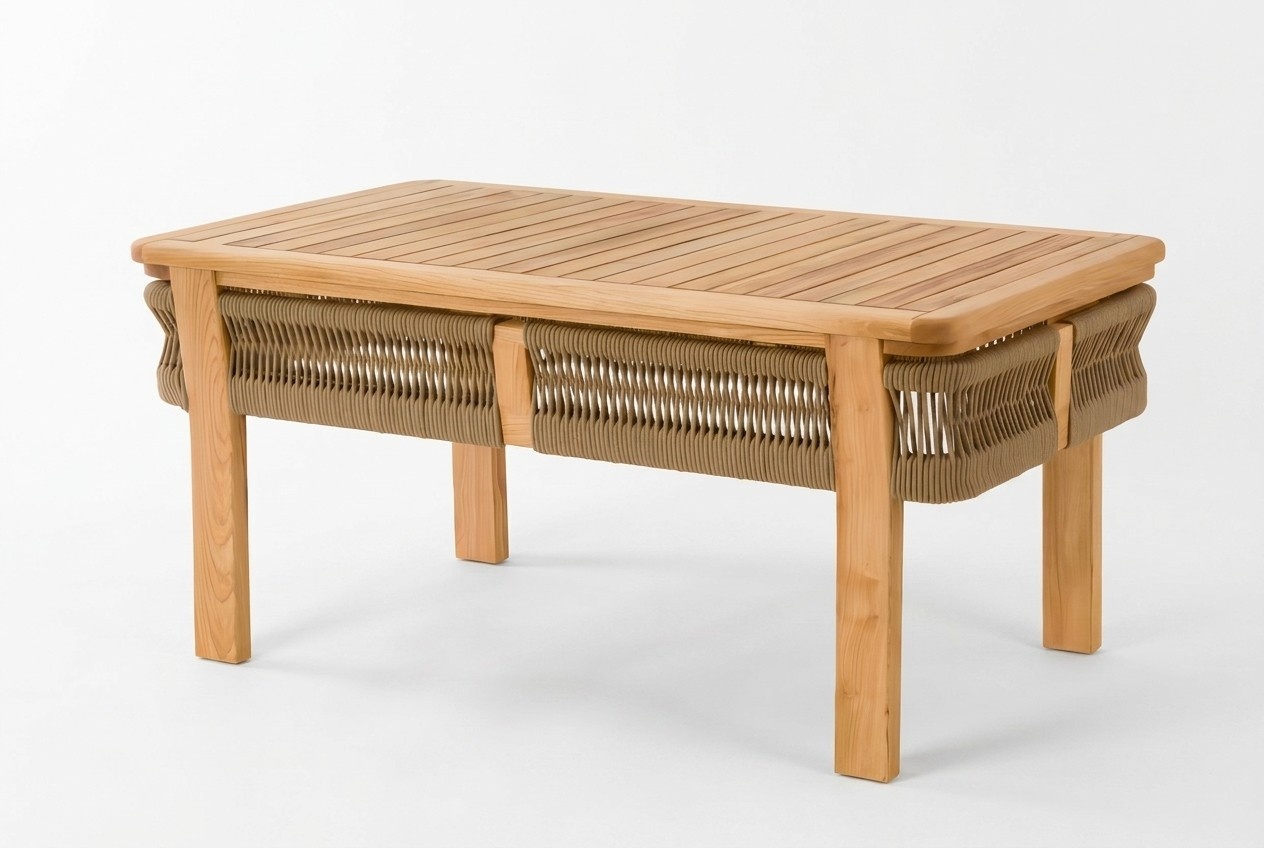 Eleganter brauner Esstisch aus Holz für modernes Zuhause