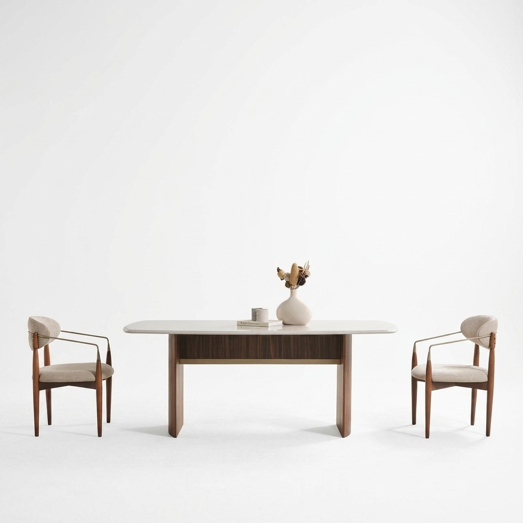 Elegantes Esszimmer-Set aus Holz in Beige mit modernem Design