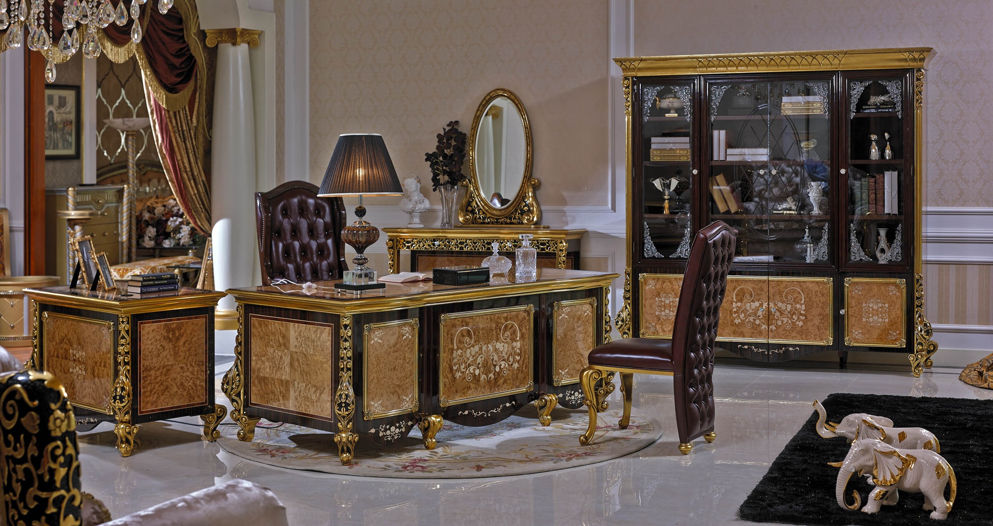 Schreibtisch im Barockstil Klassischer Chefschreibtisch Luxuriöses Holz Goldfarben Sofort