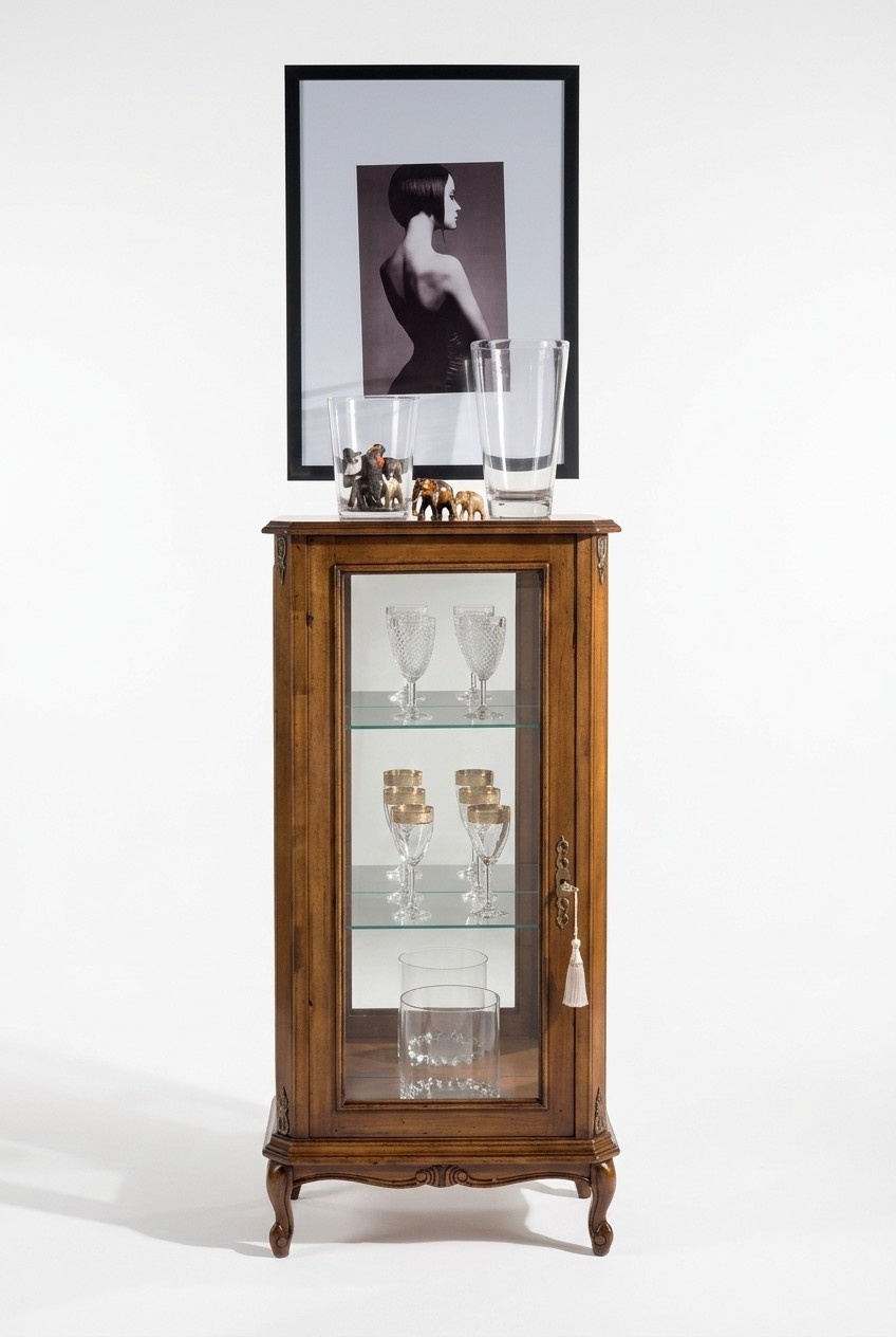 Klassische Braune Vitrine Luxus Glasschrank Designer Holzmöbel Wohnzimmer