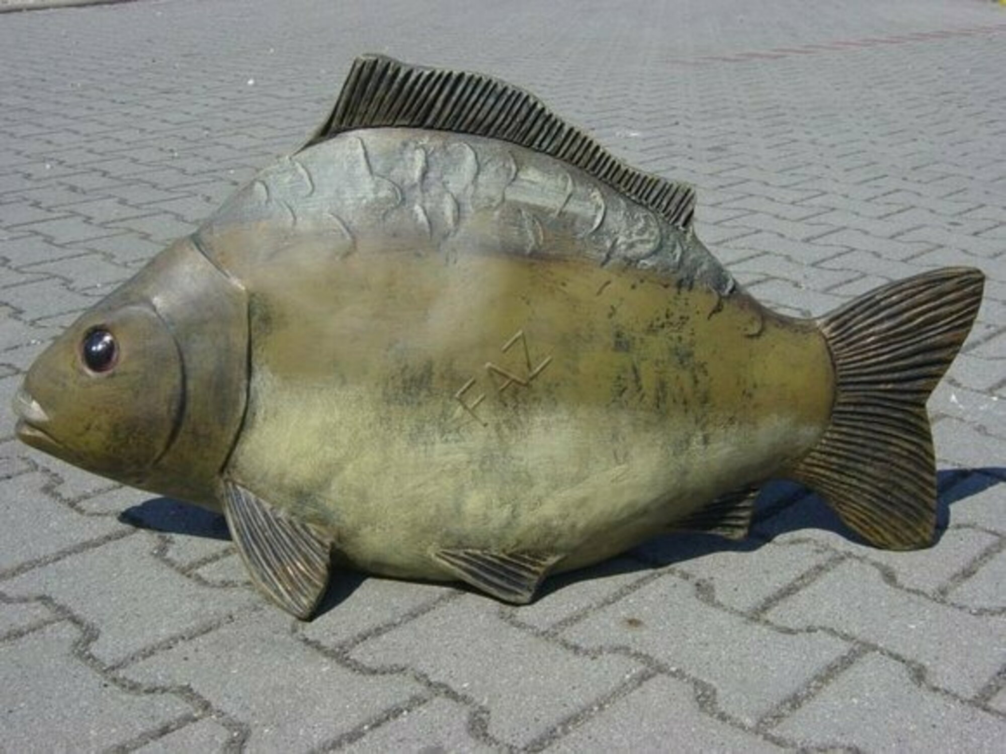 Design Fisch Figur Statue Skulptur Figuren Skulpturen Dekoration Deko Karpfen