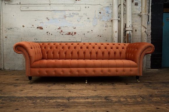 Design Sofa 4 Sitzer Polster Luxus Klassische Textil Chesterfield Sofas