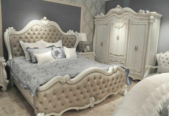 Bett + 2x Nachttisch 3 tlg. Schlafzimmer Set Designer Luxus Schlafzimmer Barock