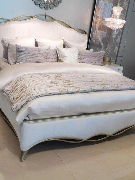 Klassisch Holz Bett Ehe Doppelbett Betten Design Polster Schlafzimmer 180x200cm