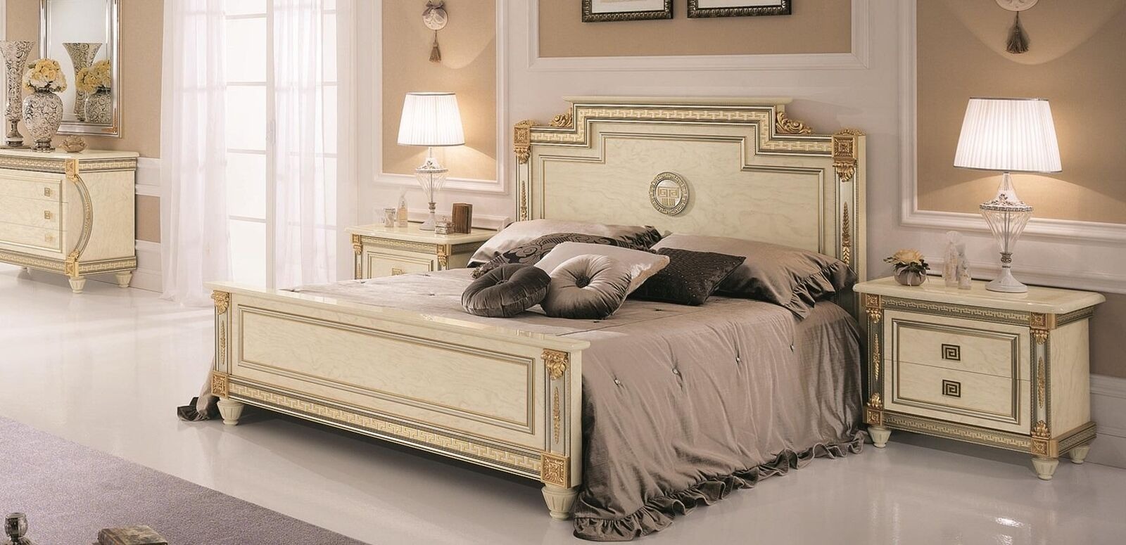 Bett 2x Nachttisch Design Schlafzimmer 3tlg. Klassischer Luxus Betten Set Möbel