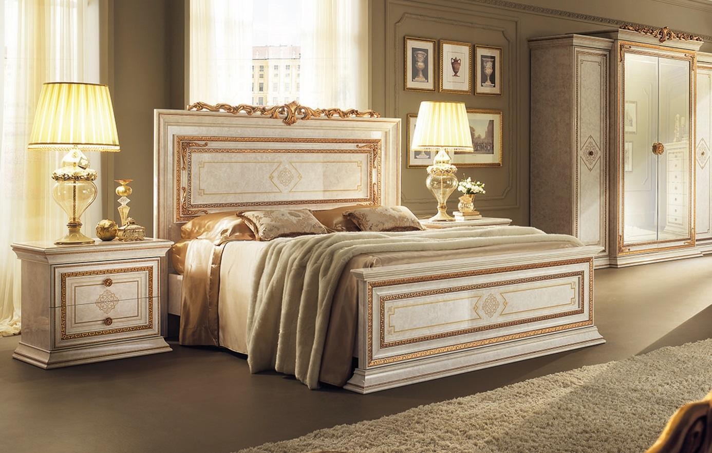 Klassisches Schlafzimmer Set Bett 2x Nachttisch Luxus Betten Möbel 3tlg Holz Neu
