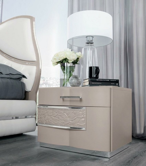 Nachttisch Nachtschrank Kommode Konsole Beistell Luxus Beistelltisch Tisch Beige