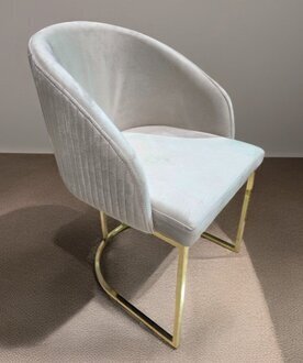 4 bequemen Lehnstühlen – stilvolles Design und hoher Sitzkomfort für Ihr Esszimmer Sofort