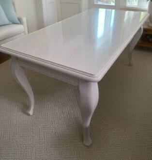 Wunderschöner Couchtisch in rechteckiger Form für Ihr Wohnzimmer Sofort