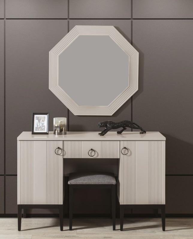 Schminktisch mit Spiegel Schlafzimmer Set Modern Design Luxus