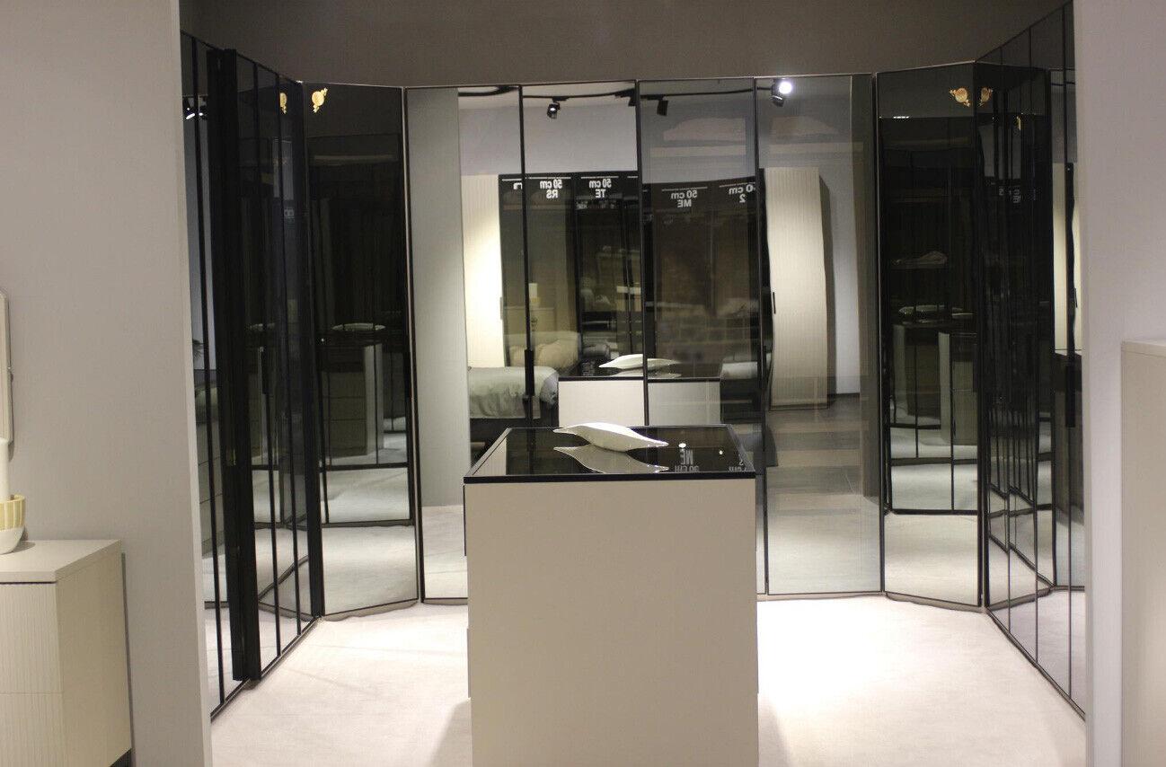 Exklusiver Glasschrank Schlafzimmer Garderobenschrank Designer Kommode
