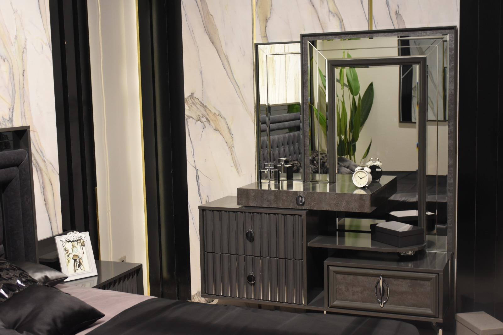 Schwarzer Schminktisch Luxus Holz Konsole Designer Schlafzimmer Möbel