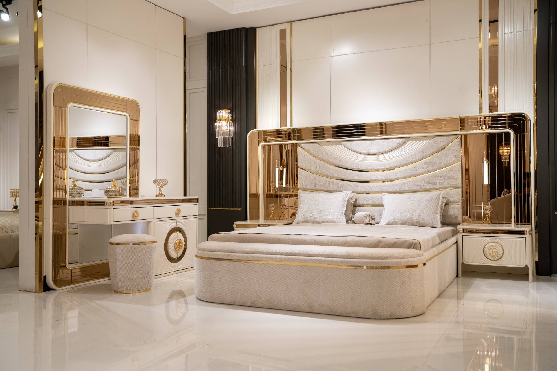 Elegantes Schlafzimmer Set aus Holz in Weiß mit Nachttischen