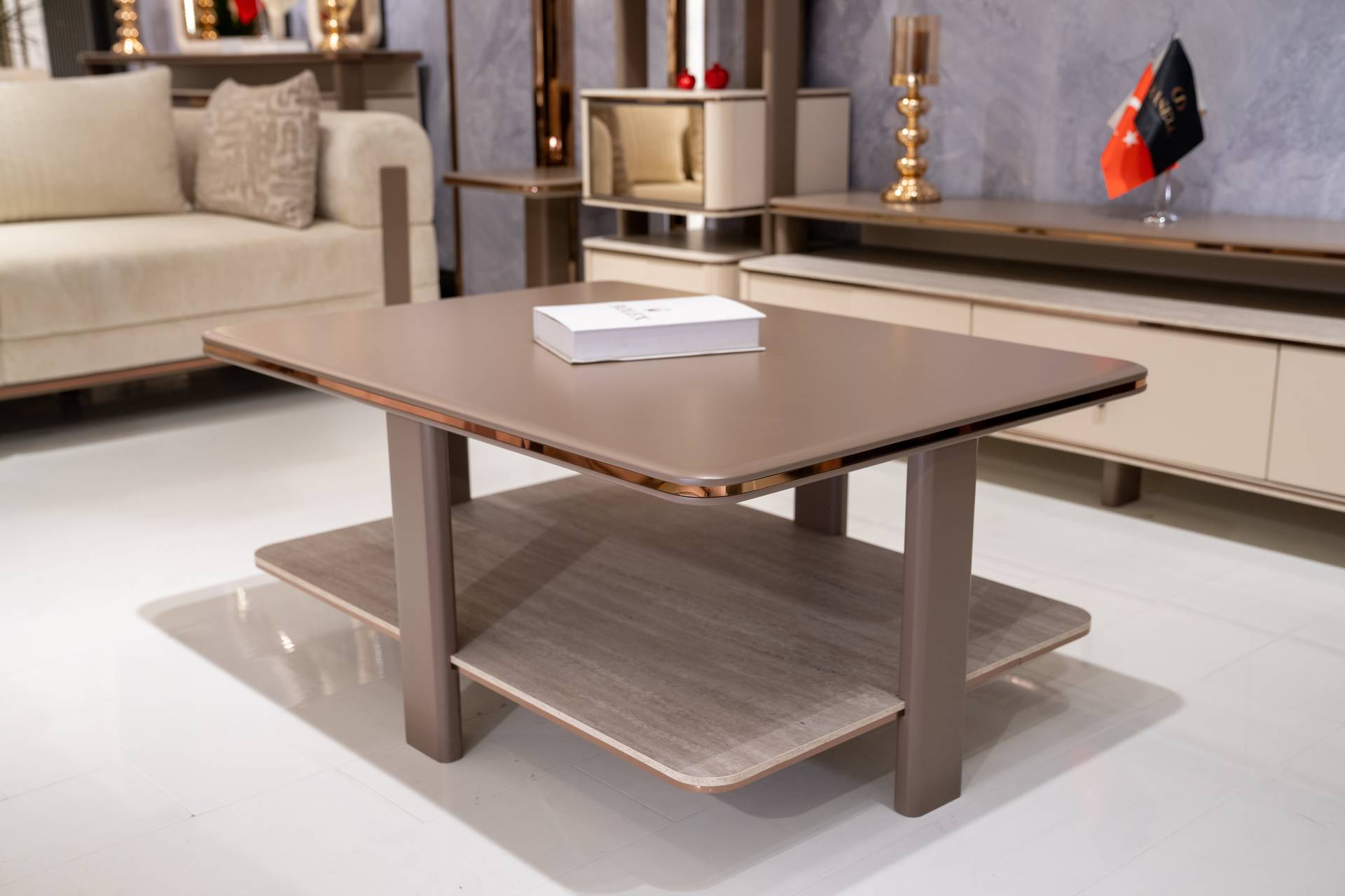 Couchtisch aus Holz in Braun modern eleganter Wohnzimmertisch