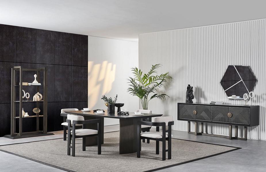 Eleganter Esstisch aus Holz in Braun mit 4 Stühlen, Konsole