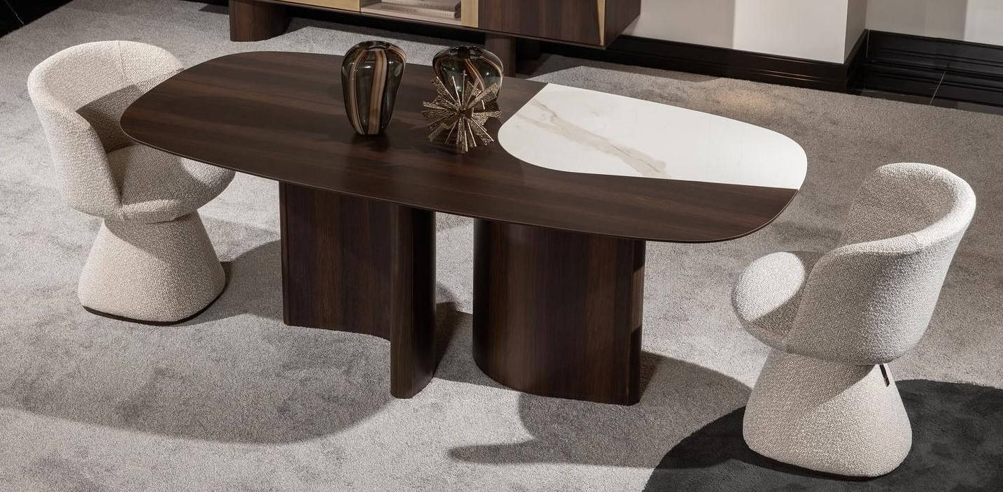 Elegantes Esszimmer Set aus Holz in Braun mit stilvollem Design