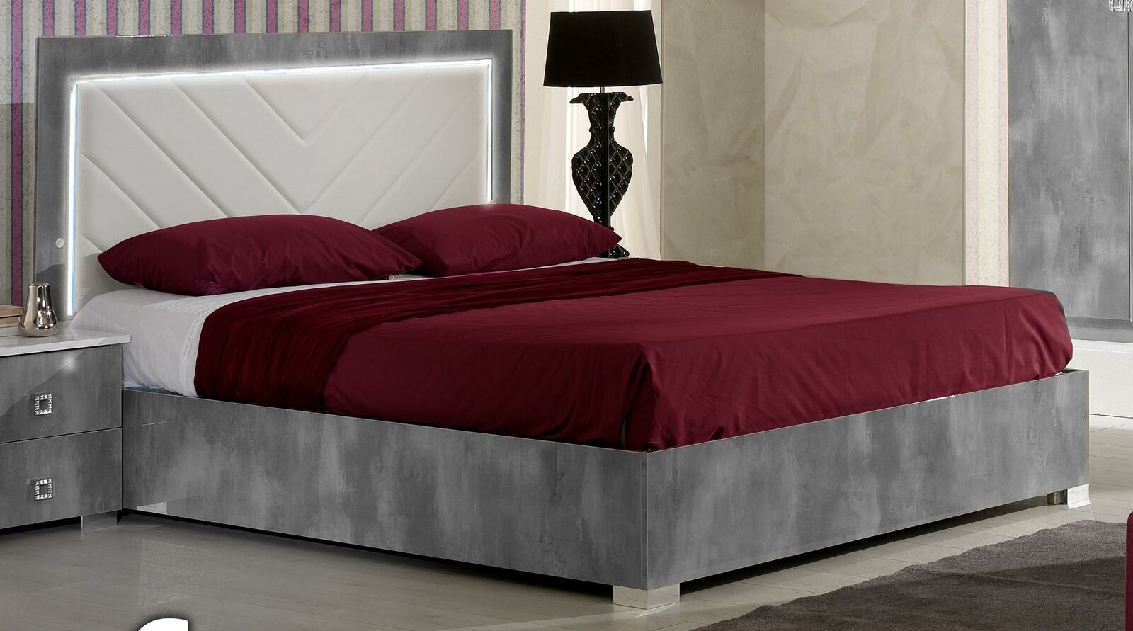 Weiches Bett Moderner Stil Graue Farbe LED-Beleuchtung Holzbett
