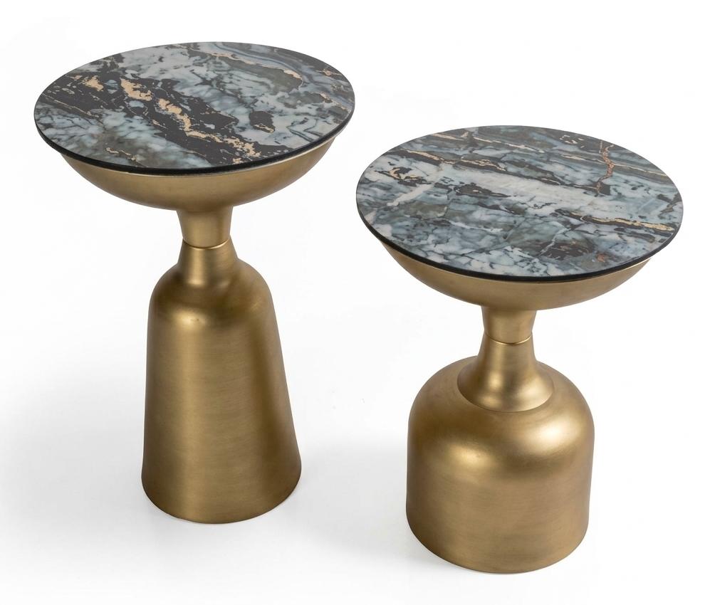 Set aus 2 stilvollen Beistelltischen im modernen Design