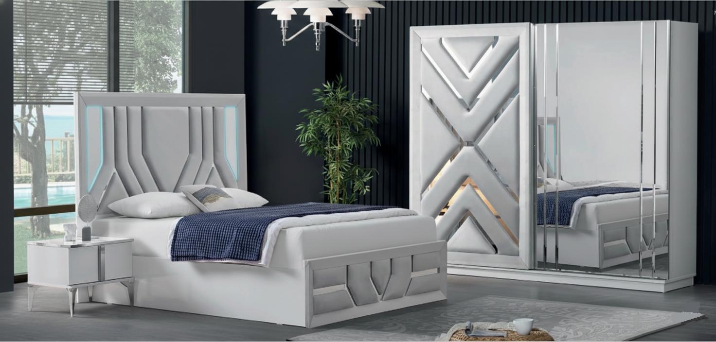 Stilvolles 3-tlg. Schlafzimmer-Set mit Bett & 2 Nachttischen