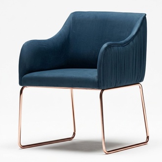Blauer moderner Metallstuhl elegant und stilvoll