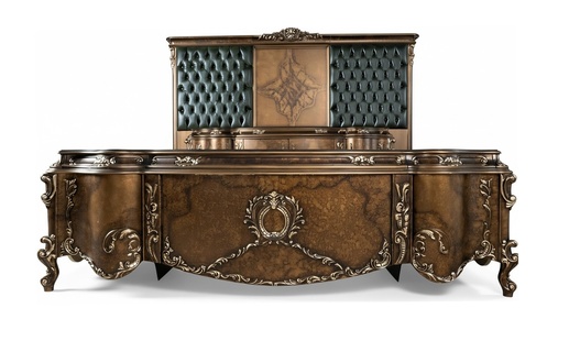 Brauner Holzschreibtisch im eleganten Design für Home Office