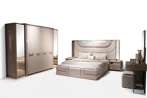 Elegantes Schlafzimmer-Set aus Holz in Beige mit modernem Design