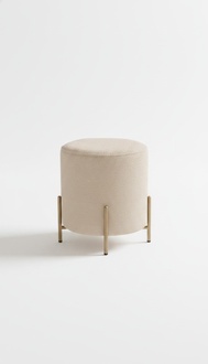 Hocker im modernen Stil Ein elegantes Detail für Ihr Zuhause