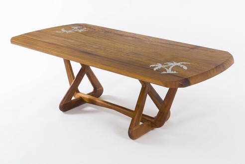 Moderner Couchtisch aus Holz in Braun-Optik