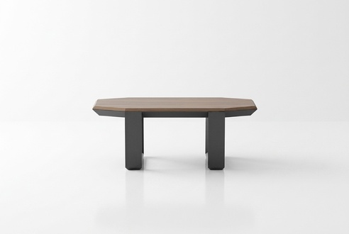 Moderner Couchtisch aus Holz in Braun