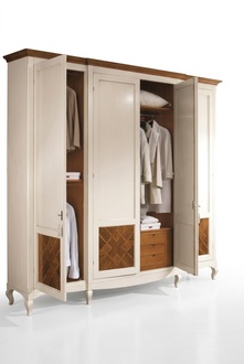 Kleiderschrank aus Massivholz Schlafzimmermöbel aus Massivholz Italien Kleiderschrank aus Holz