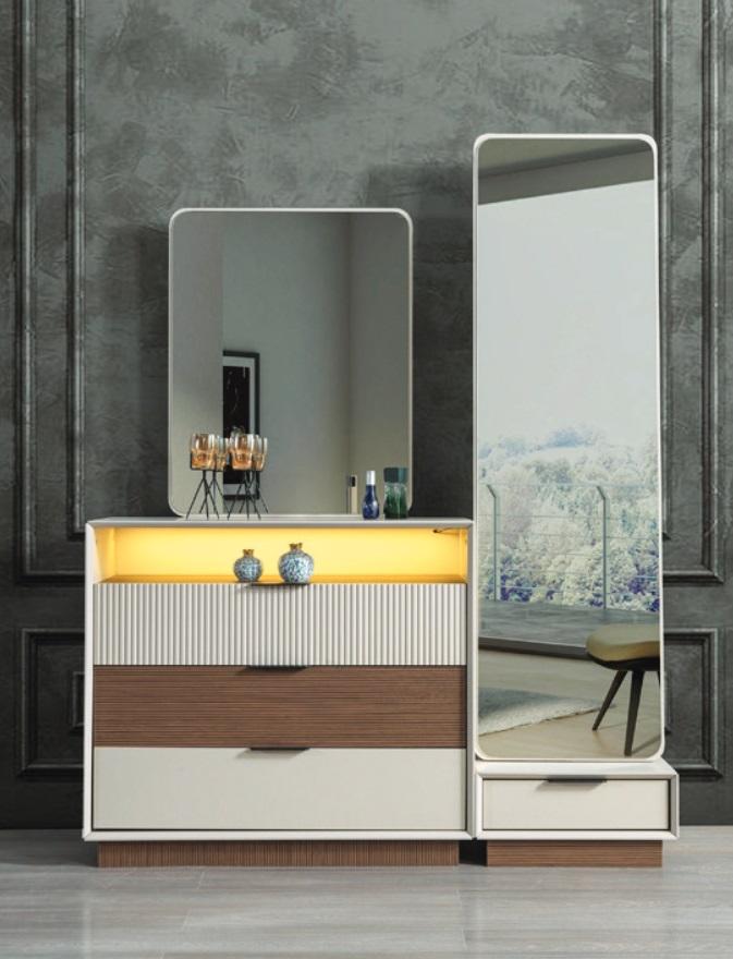Schlafzimmer Designer Kommode Mit Spiegel LED Beleuchtung Holz Möbel