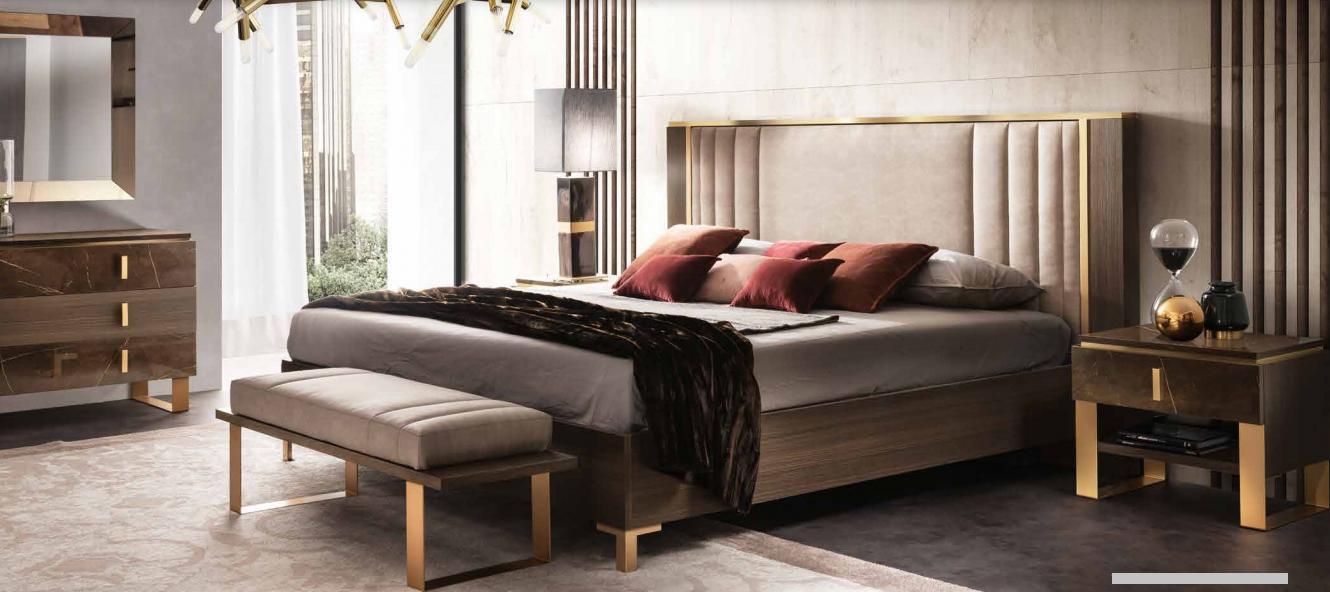 Luxus Schlafzimmer Bett Doppelbett Modern Holz Leder Polster Betten Bettgestell