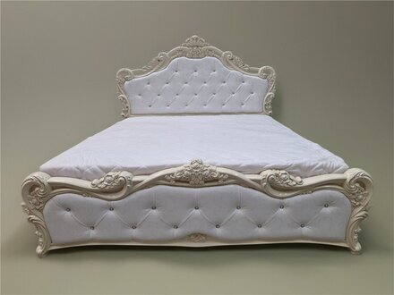 Edles Massivholzbett in stilvollem und zeitlosem Design Sofort